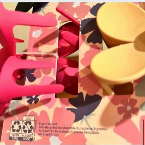 NWT- Pink Linen Matte Flower Hair Clips 3" - Picture 4 of 4